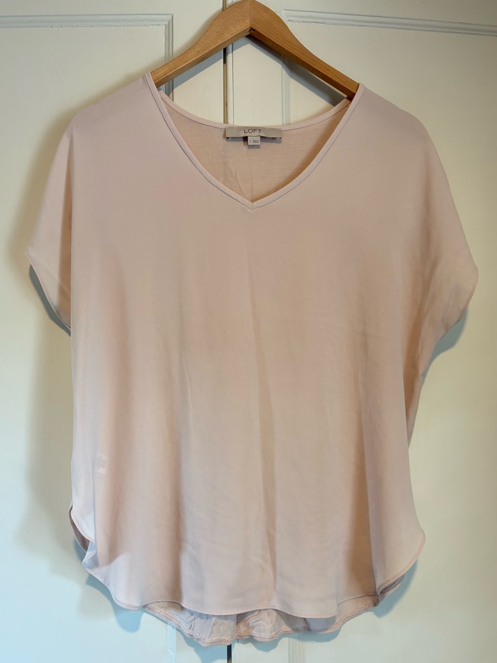 Loft Blush Knit Back V-Neck Short Sleeve Blouse